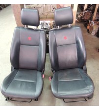 Par  Bancos Dianteiros Couro Suzuki Grand Vitara 2012