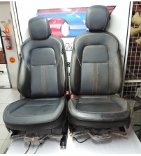 Par Bancos Dianteiros Couro Gm Tracker Premier 2021