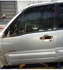 Porta Limpa Dianteira Esquerda Com Aplique Gm Tracker 2002 Prateado