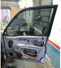 Porta Limpa Dianteira Direita Com Aplique Gm Tracker 2002 Prateado