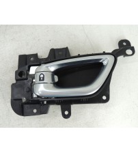 Maçaneta Interna Dianteira Esquerda Jeep Compass T270 2023 Dianteira