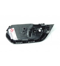 Maçaneta Interna Traseira Esquerda Fiat Strada Volcano 2024 Traseira