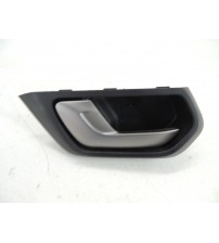 Maçaneta Interna Dianteira Esquerda Fiat Strada Volcano 2024 Dianteira