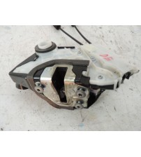 Fechadura Porta Dianteira Esquerda Toyota Prius Hybrid 2017