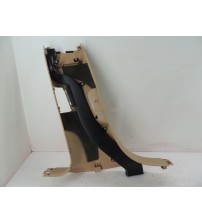 Acabamento Coluna Central Direita Porsche Panamera 4s 2013