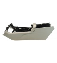 Estrutura Console Central Mercedes-benz Eqb 250+ 2025 Estrutura Console Central Mercedes-benz Eqb 250+ 2025